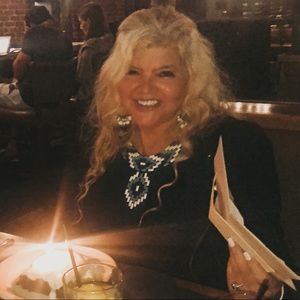 Meet your Posher, Jeannie